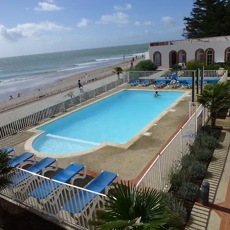 43 M2 Front De 3 Cles * La Tranche-sur-Mer